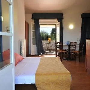 Aparthotel House Aurora, Cortona